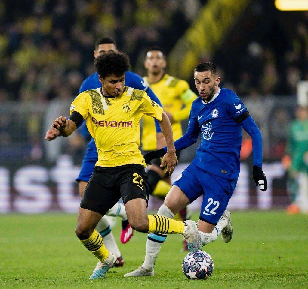 包含切尔西客场战绩平平，英超积分排名下滑的词条