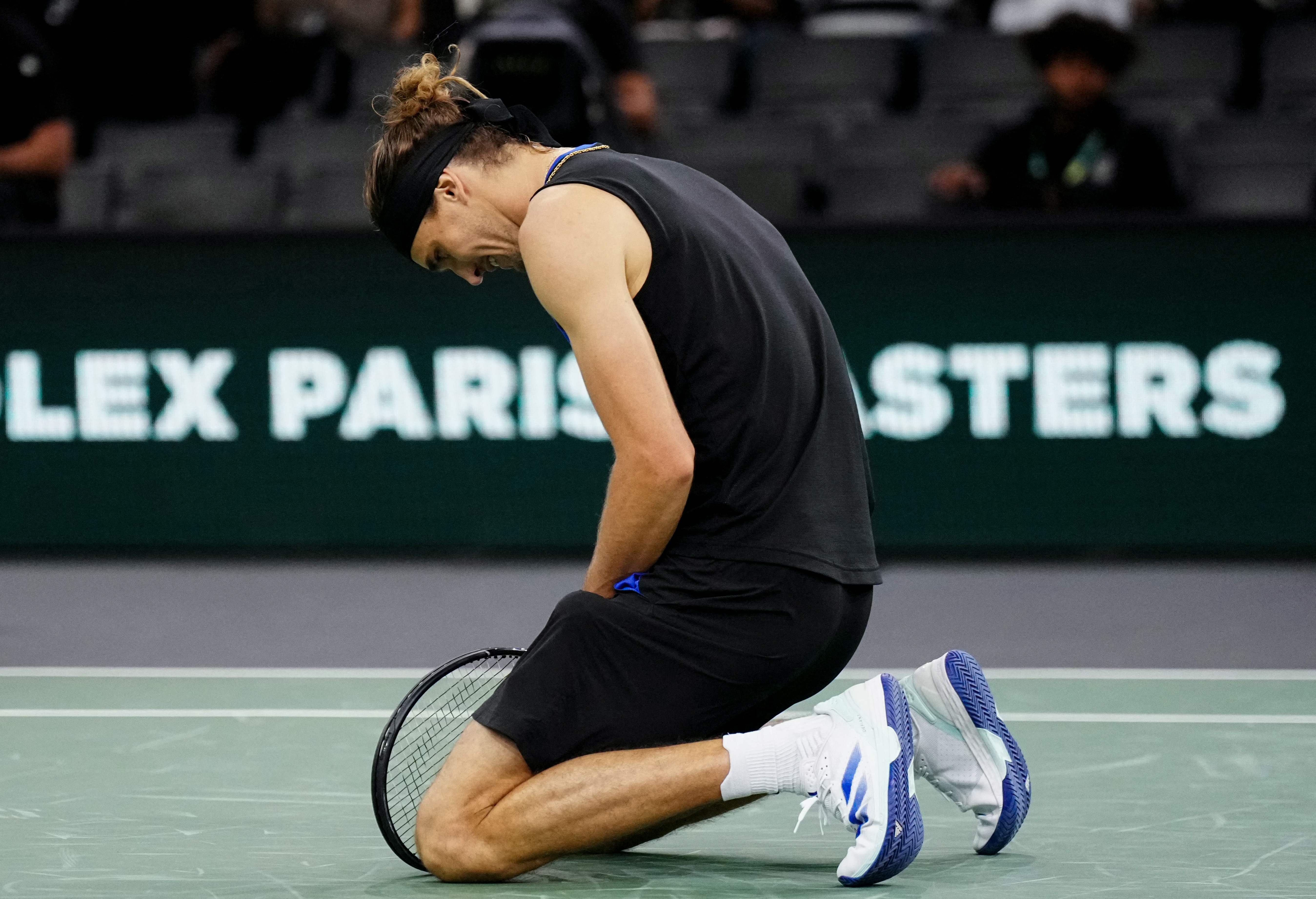 包含意大利网球队逆转法国网球队，兹维列夫制霸全场的词条