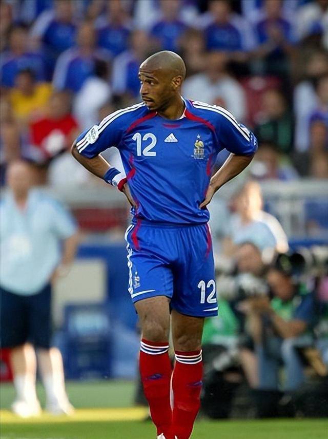 瑞士横扫德国，马丁内利关键制胜